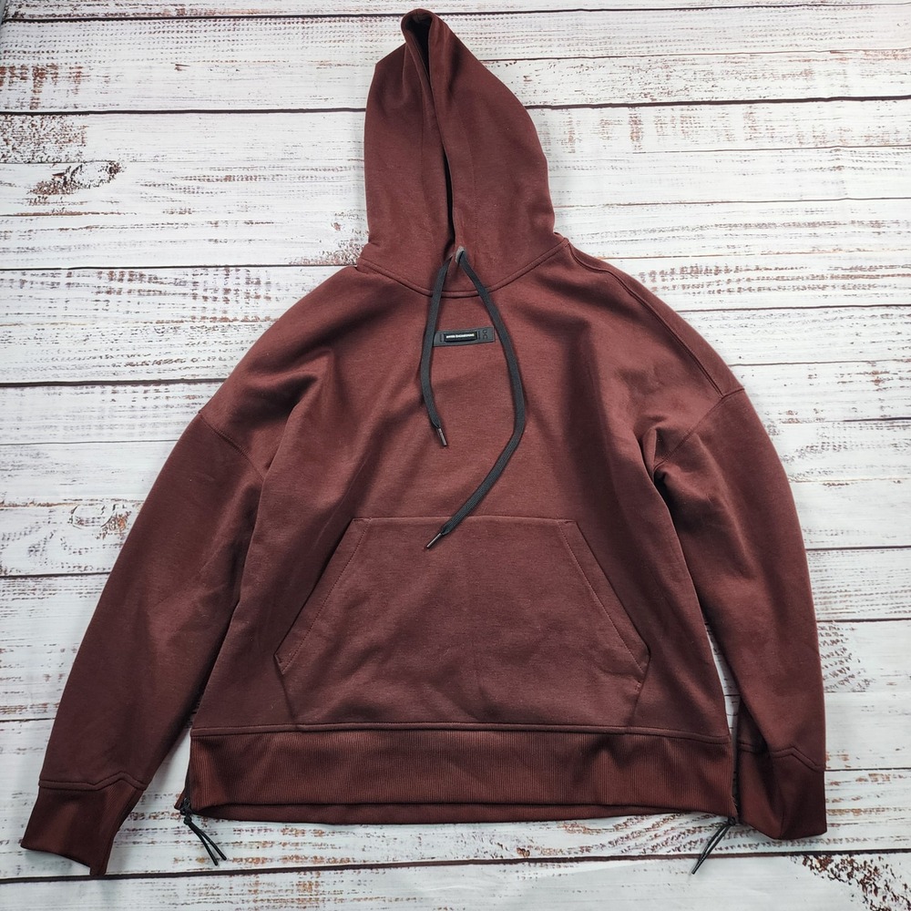 On Running Focus Tech Hoodie Womens M Burgundy Pullover Kangaroo Pocket